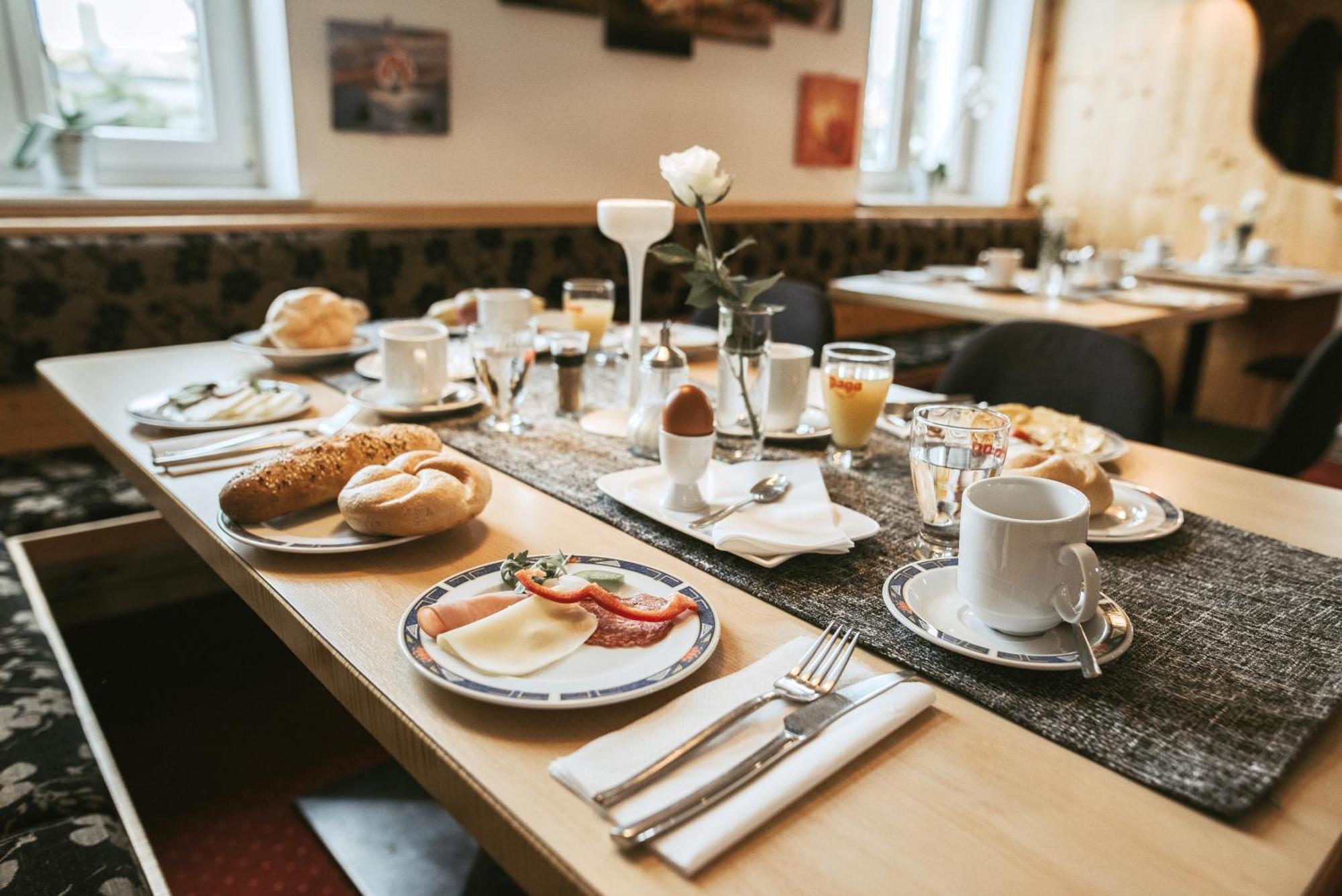Restaurant Gaestehaus Feldkirchen Feldkirchen bei Graz Bagian luar foto